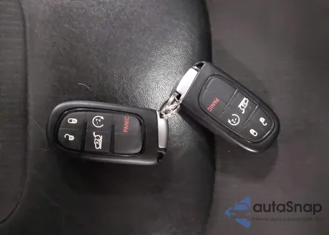 2018 Jeep Cherokee Latitude Plus 4X4 из США, поврежденный, VIN 1C4PJMLX4JD617620